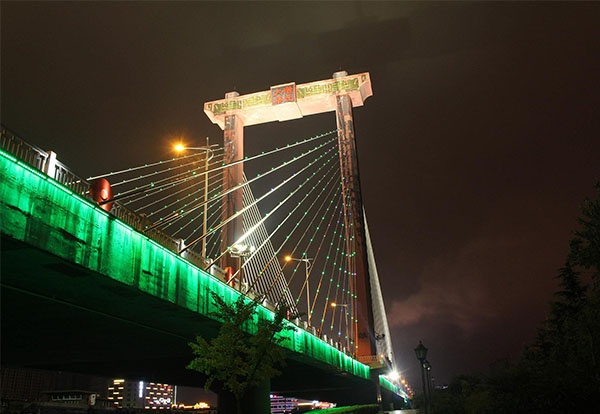 橋梁亮化工程對城市的發展具有重要意義